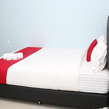 Reddoorz Syariah Near Suncity Mall Madiun Extérieur photo