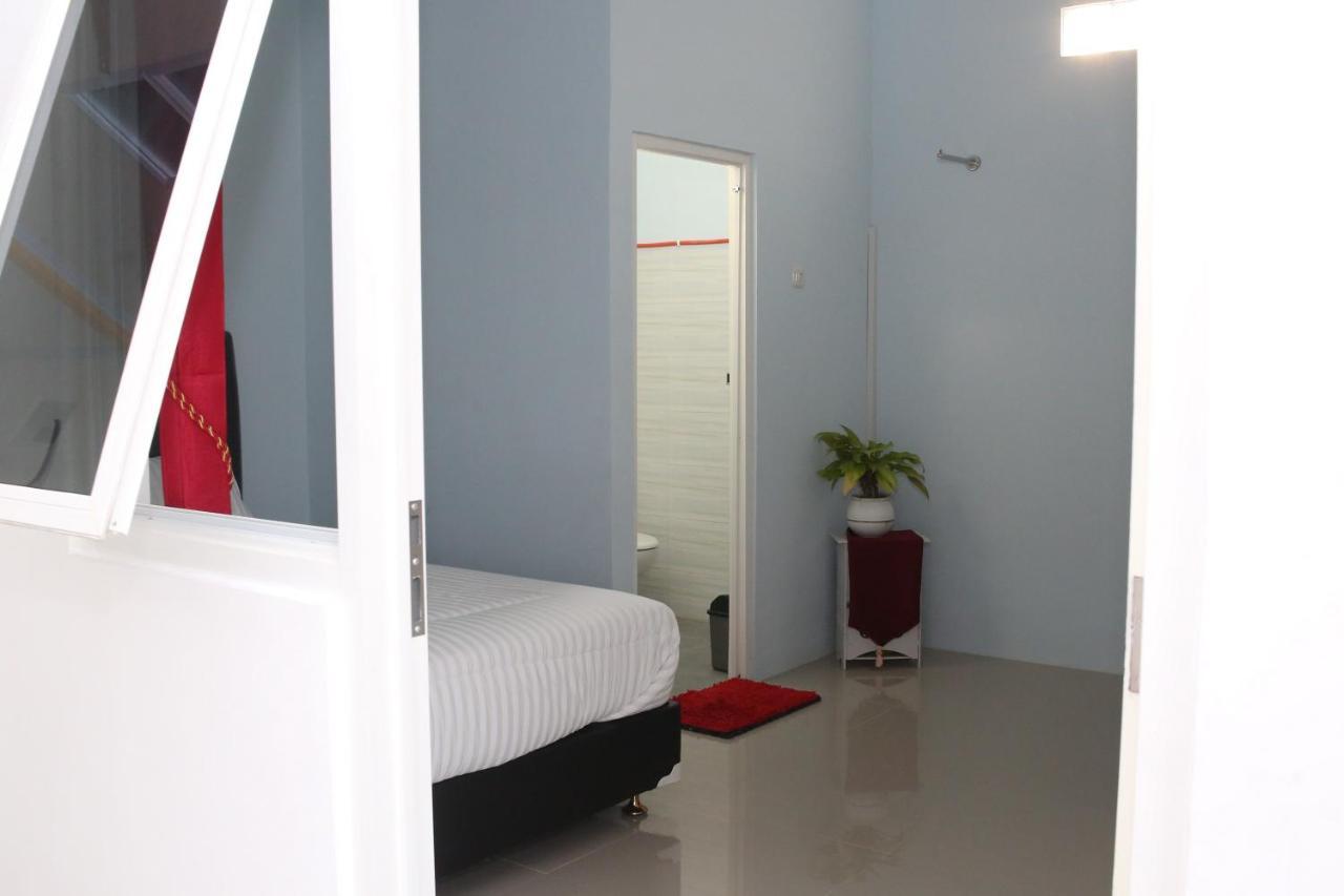 Reddoorz Syariah Near Suncity Mall Madiun Extérieur photo