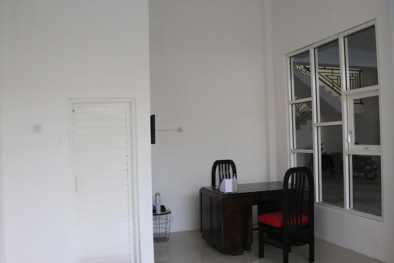 Reddoorz Syariah Near Suncity Mall Madiun Extérieur photo