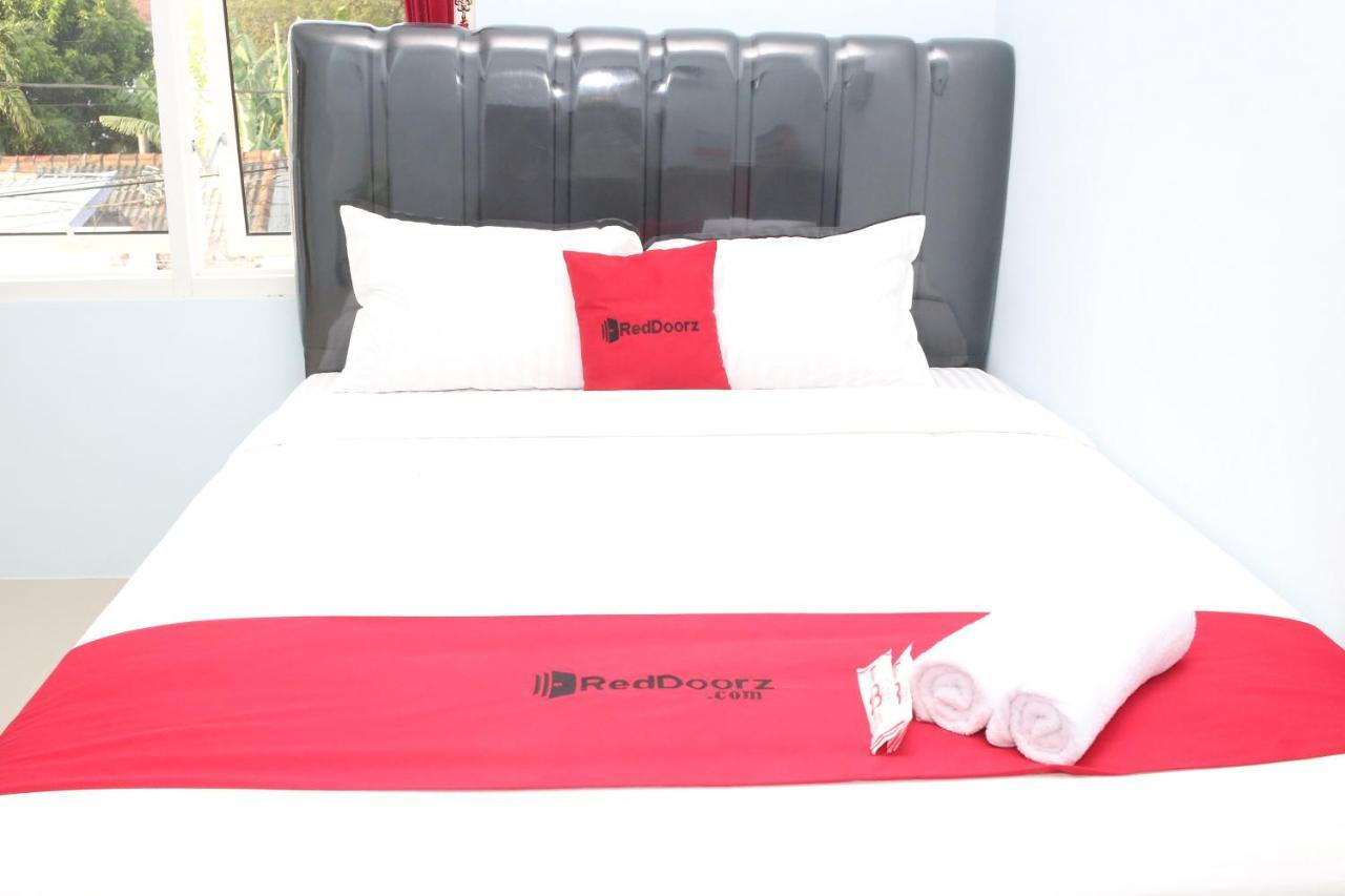 Reddoorz Syariah Near Suncity Mall Madiun Extérieur photo