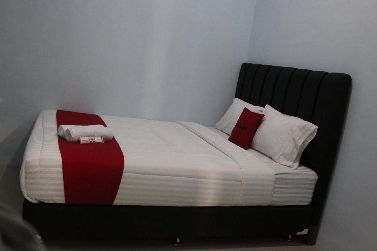 Reddoorz Syariah Near Suncity Mall Madiun Extérieur photo