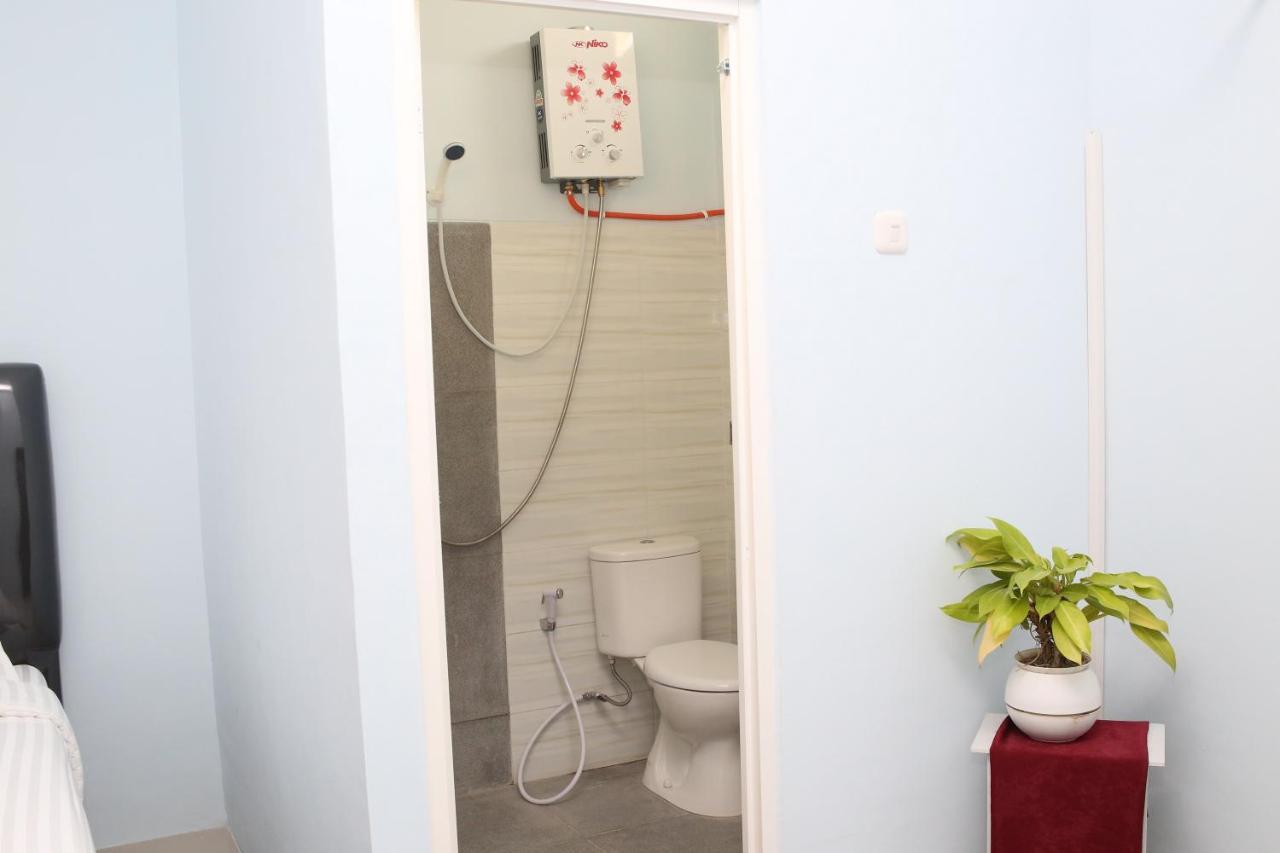 Reddoorz Syariah Near Suncity Mall Madiun Extérieur photo