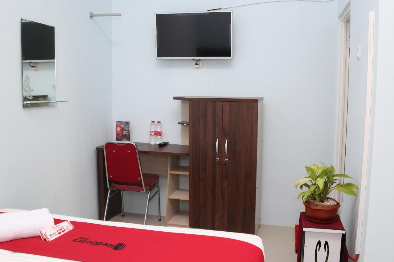 Reddoorz Syariah Near Suncity Mall Madiun Extérieur photo