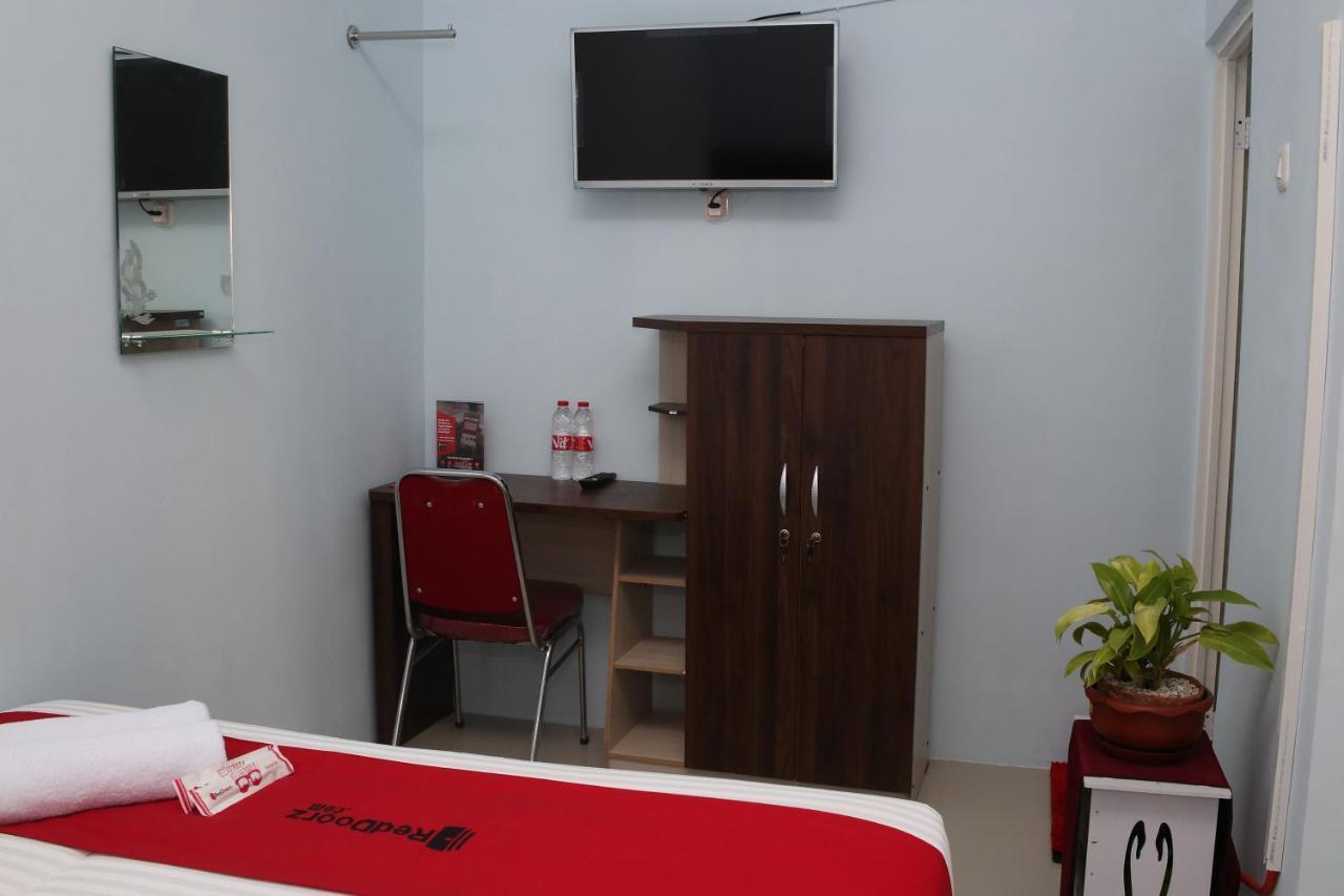 Reddoorz Syariah Near Suncity Mall Madiun Extérieur photo