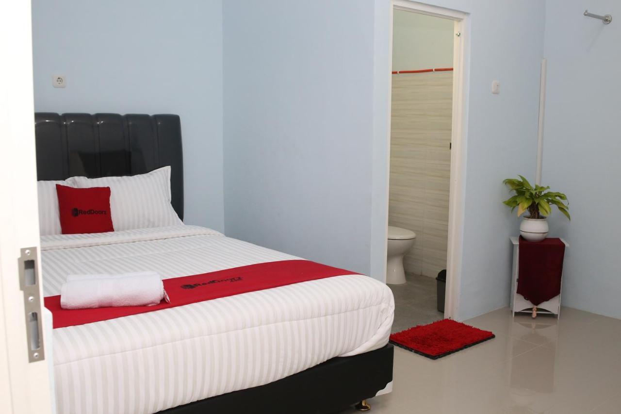Reddoorz Syariah Near Suncity Mall Madiun Extérieur photo