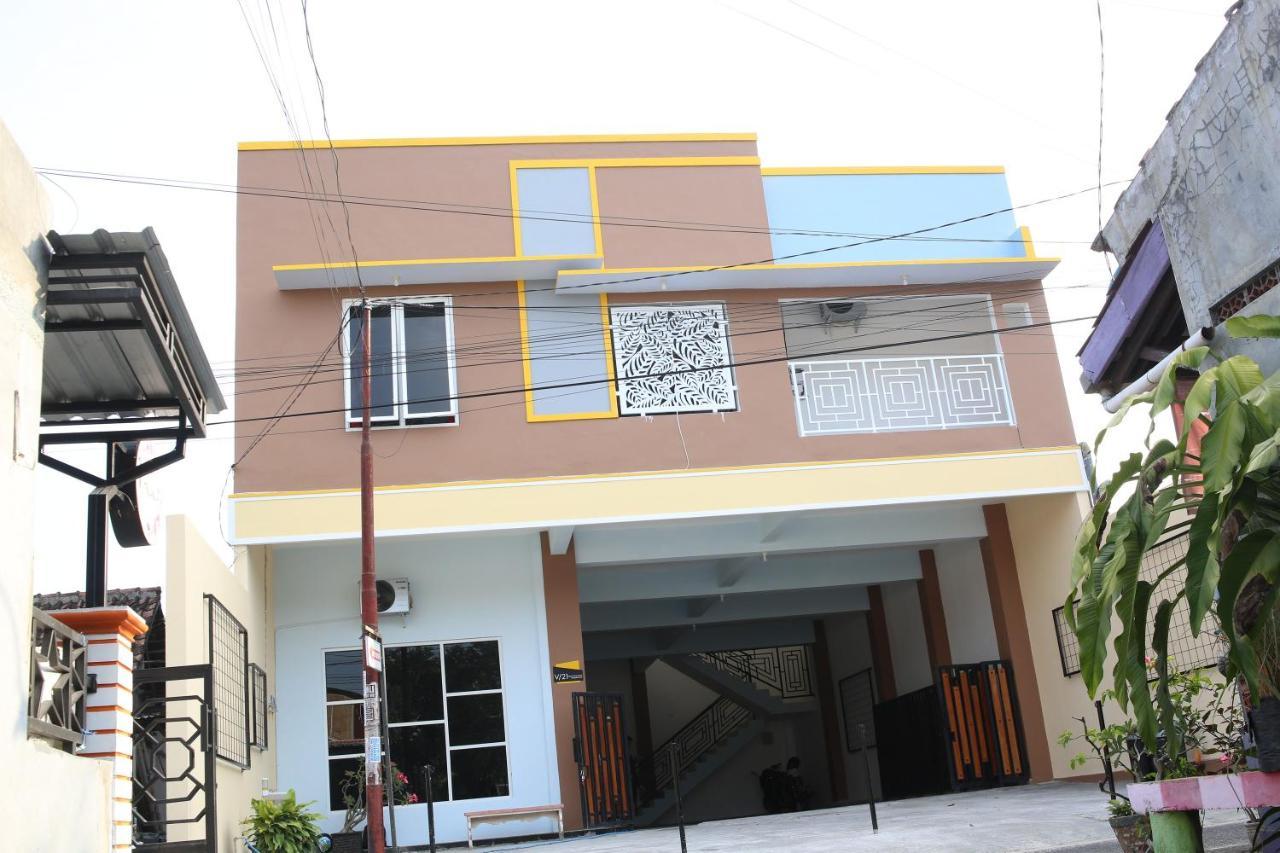 Reddoorz Syariah Near Suncity Mall Madiun Extérieur photo